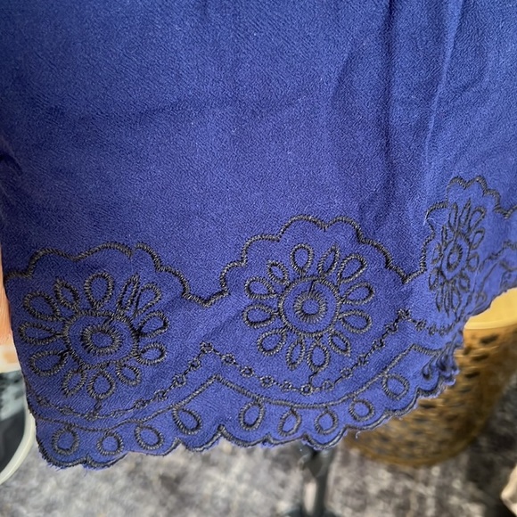 Sleeveless Navy Tank Top with Black Embroidered Trim - Picture 4 of 5